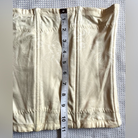 Flexees by Maidenform Cream Waist Nipper Firm Control Shapewear Size 2XL - Picture 4 of 15